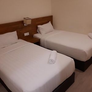 Twin Room No Window